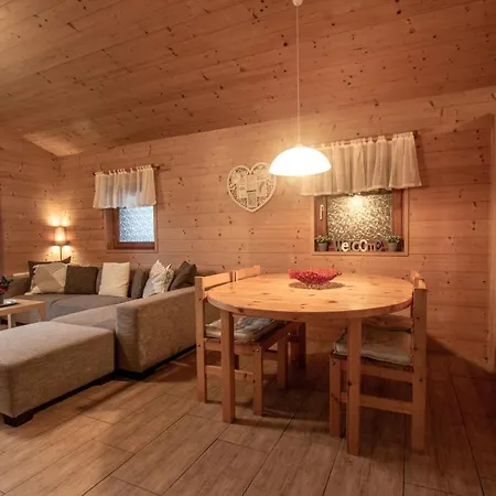 And Mountain View Apartment *